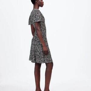 Madewell Flutter-Sleeve Mini Dress in Floral size 6